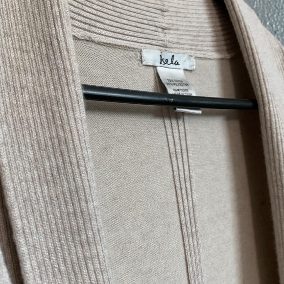 A nice cozy over wear! - Picture 2 of 4